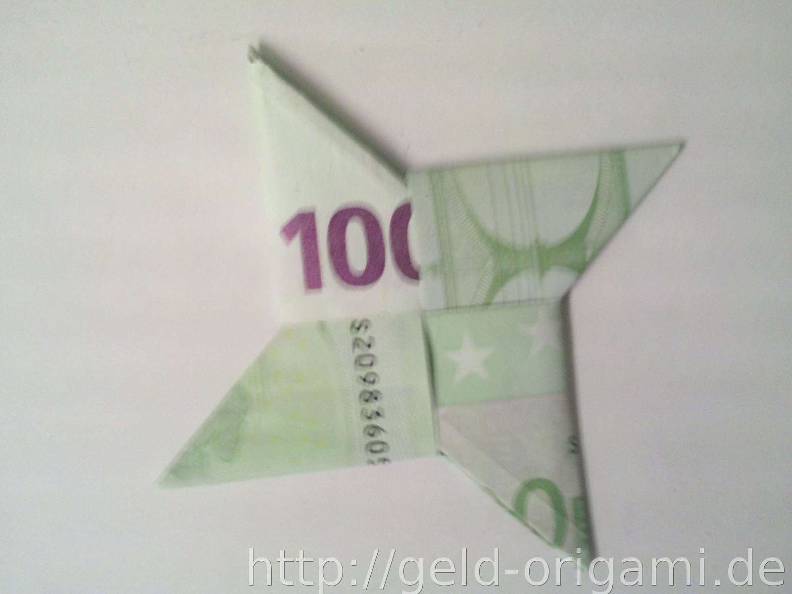 Stern aus zwei Geldscheinen falten » Origami mit Geldscheinen