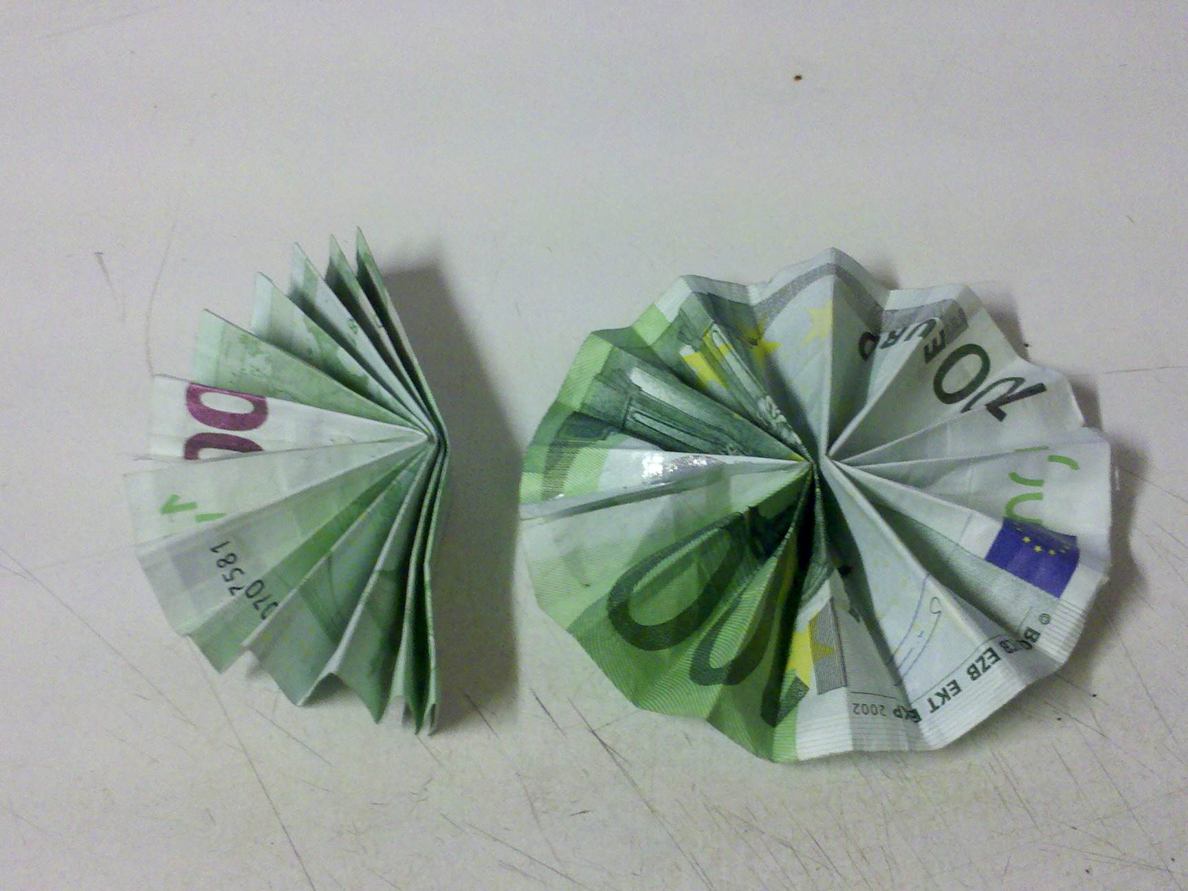 Sonne aus Geldschein falten Schritt 5 Origami mit Geldscheinen